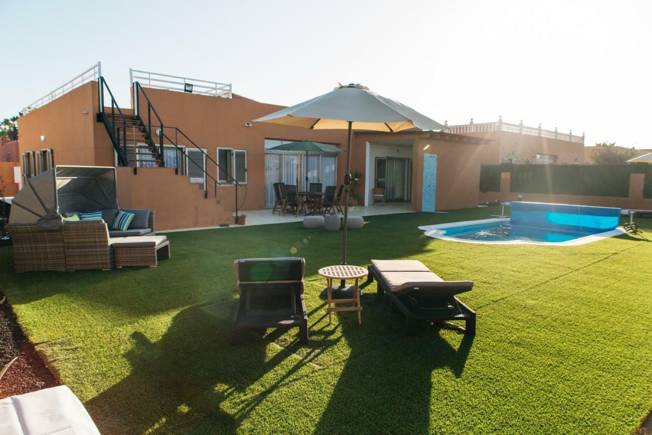 ECO Villa White Suite with climatized pool Caleta De Fuste Esterno foto