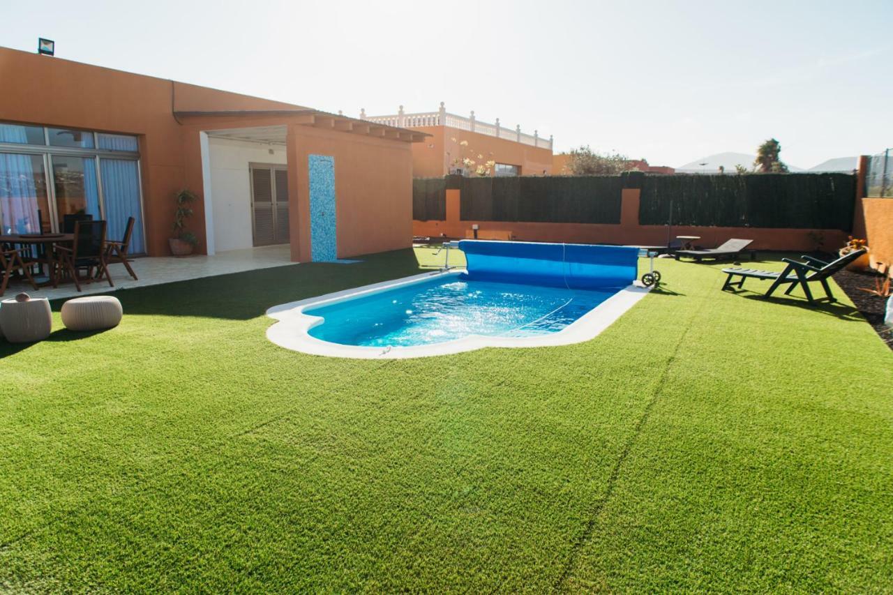 ECO Villa White Suite with climatized pool Caleta De Fuste Esterno foto